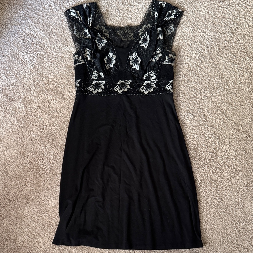 Chic Black and White Floral Dress